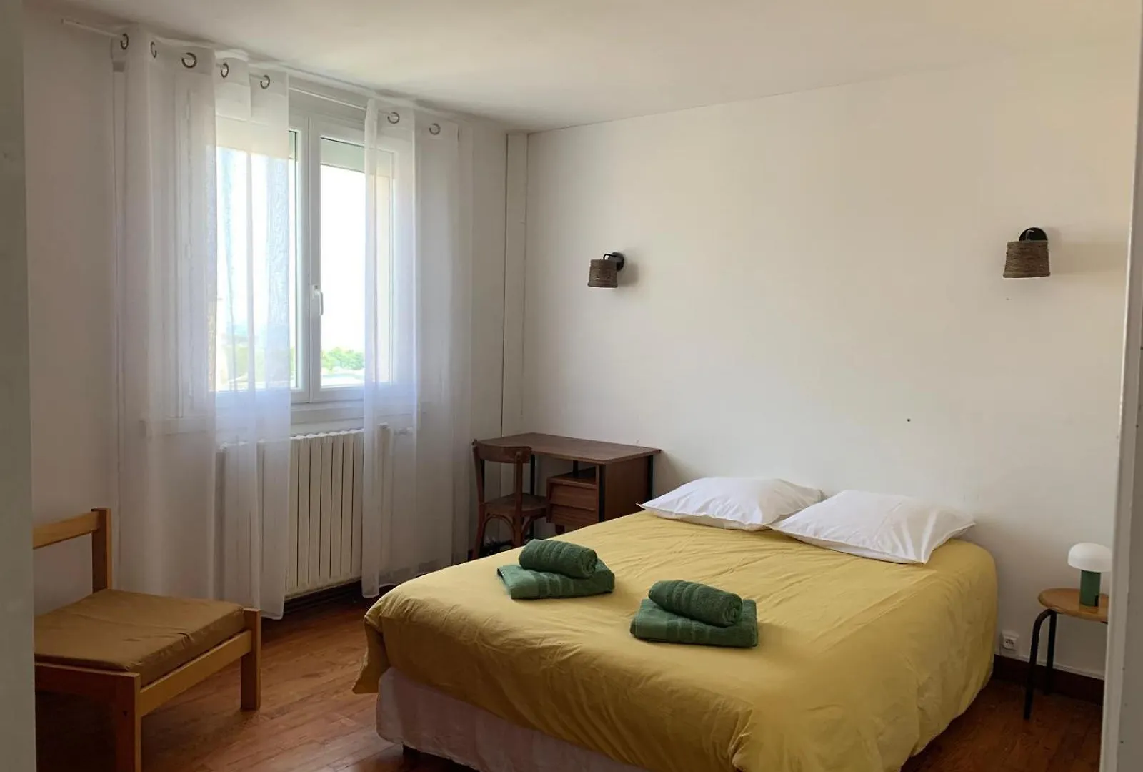 Semesterbostad Maison Plages & Centre A Pieds - Proche Gr34 Saint-Pol-de-Léon Frankrike